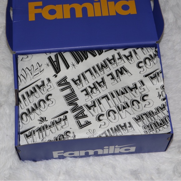 Nike Air Force 1 Low 'La Familia’ Red SP DV5153-600 Mens Size 11 Women’s 12.5 - Picture 11 of 16